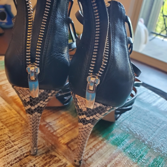 Heeled sandals - Picture 4 of 5